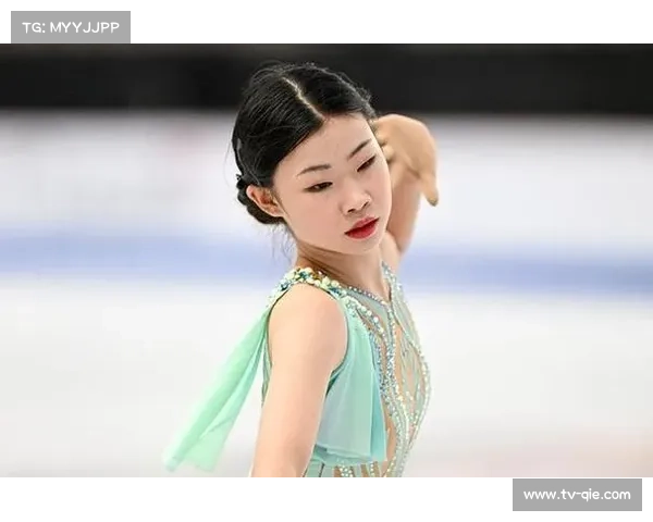 安香怡亮相哈尔滨花滑俱乐部赛 展示新赛季节目编排与竞技状态 安香怡亮相哈尔滨花滑俱乐部赛 展示新赛季节目编排与竞技状态